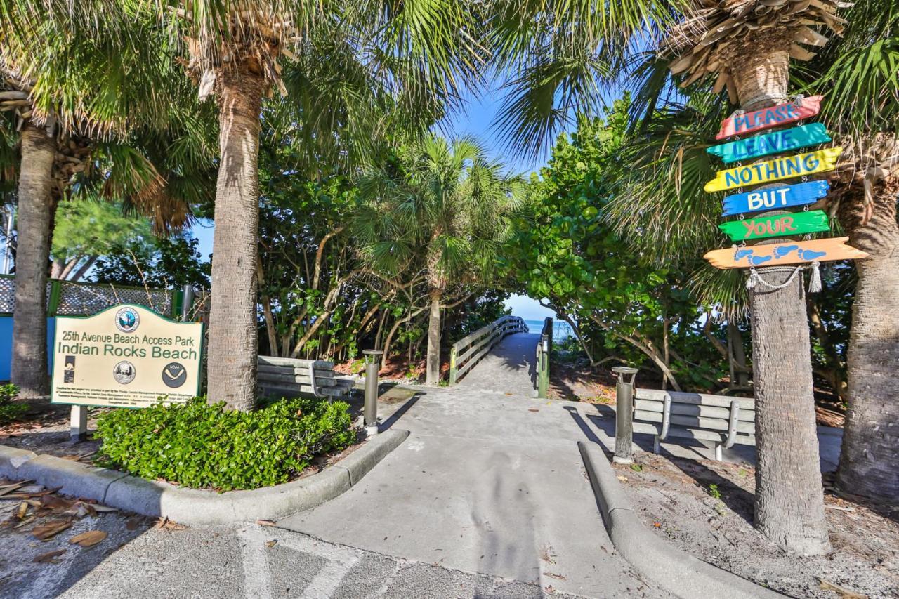 100 Steps To Beautiful Indian Rocks Beach, Oceanside, 2 Bedroom Updated Condo Clearwater Beach Exterior photo