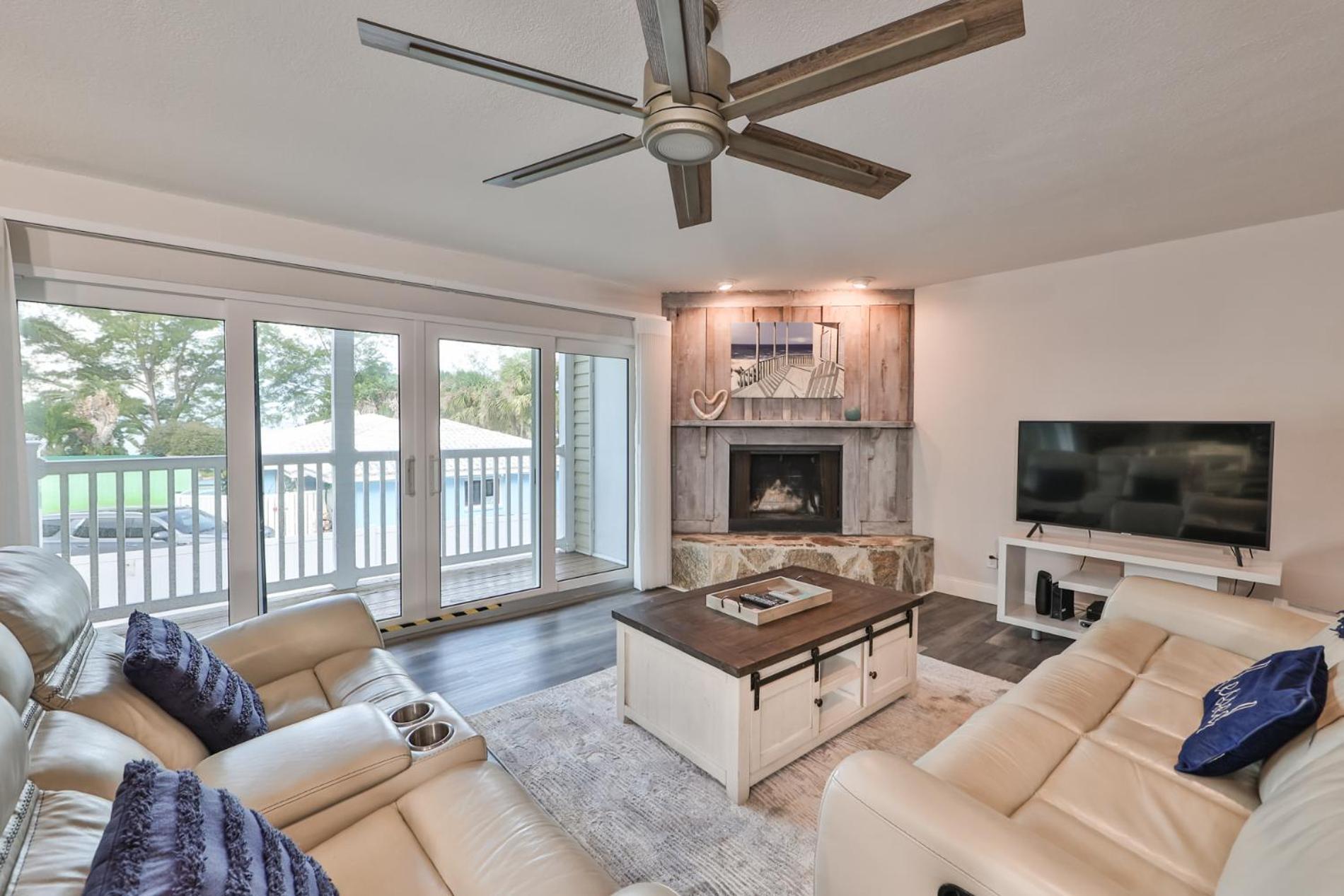 100 Steps To Beautiful Indian Rocks Beach, Oceanside, 2 Bedroom Updated Condo Clearwater Beach Exterior photo